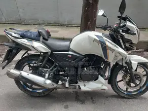 TVS Apache RTR 160 2V 2014 White