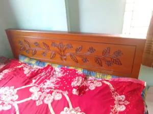 ৬-৭ ফিট খাট বিক্রি করব।