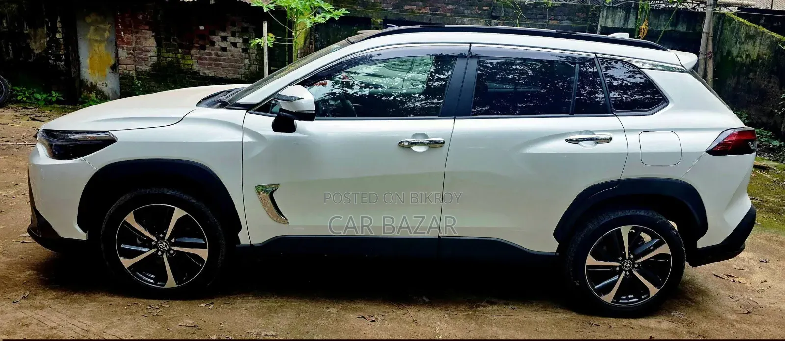 Toyota Corolla Cross LE AWD 2023 Pearl
