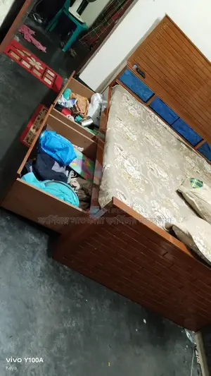 মেহগণী কাঠের বক্স খাট