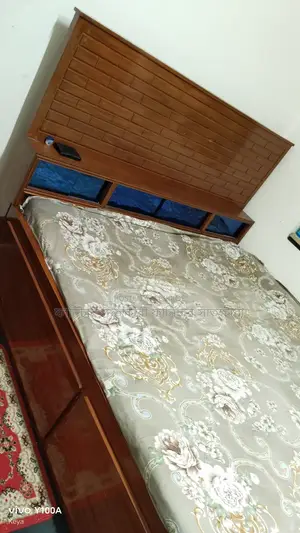 মেহগণী কাঠের বক্স খাট