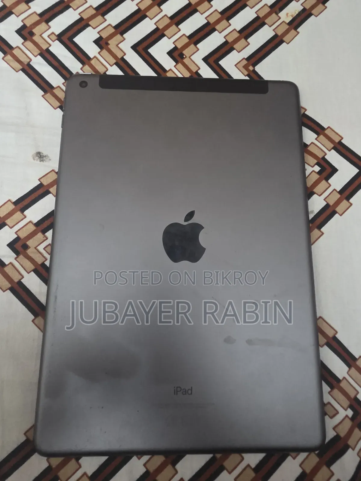 Apple iPad Air (2022) 16 GB Gray