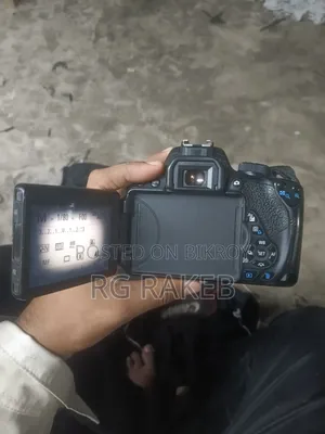 700d বিক্রি করবো লেন্স সহ
