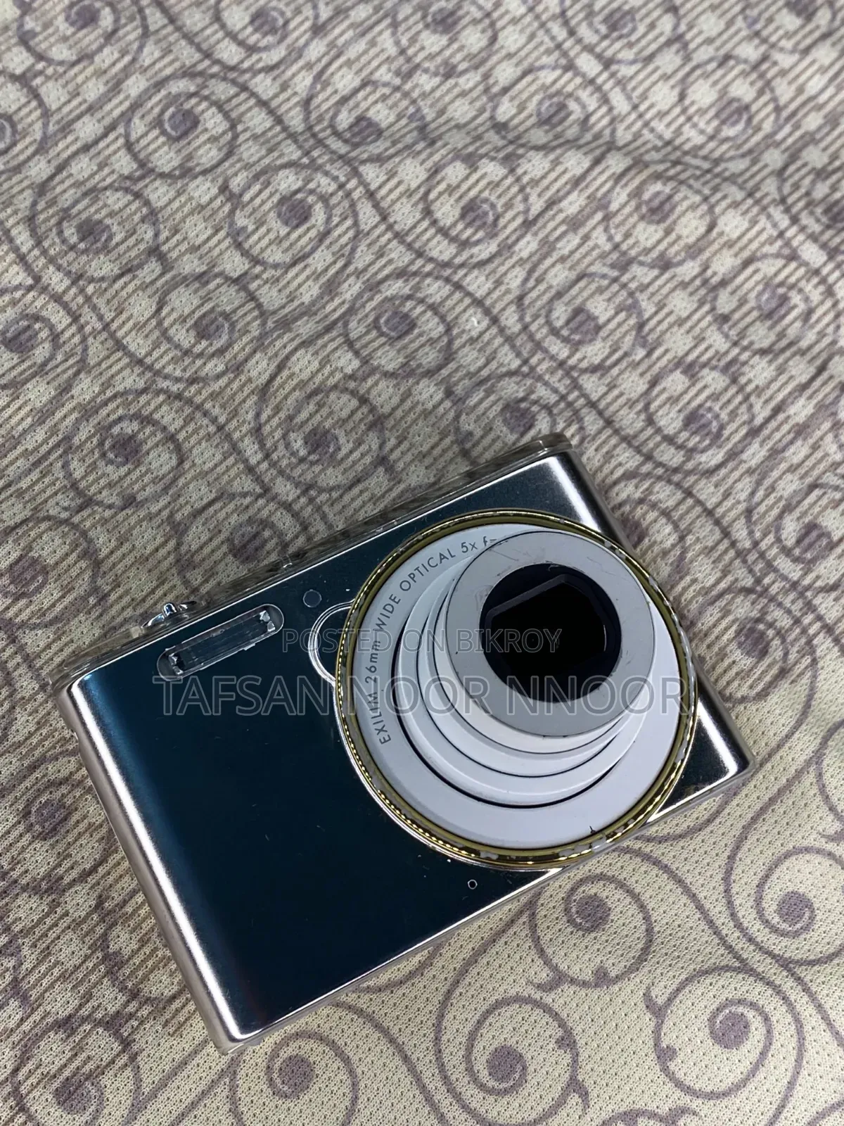 Casio Exilim EX-JE10