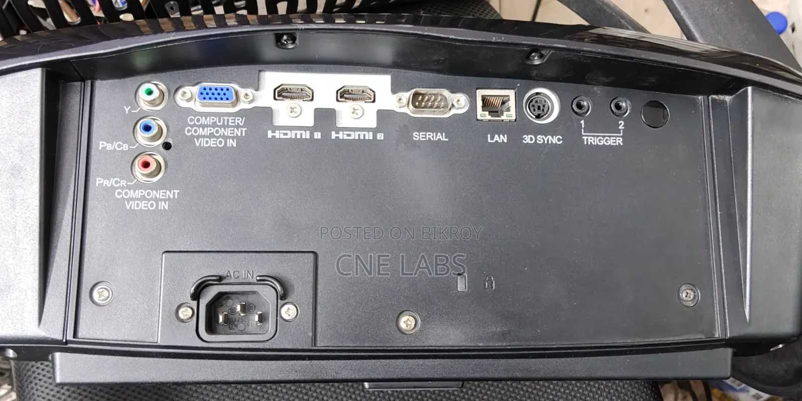 Mitsubishi HD7800D Full HD Projector