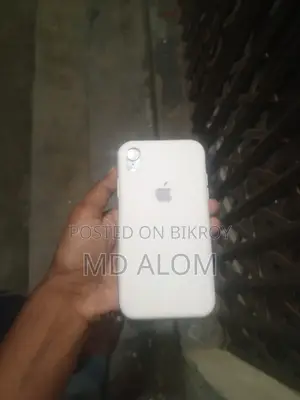 Apple iPhone XR 64 GB Red