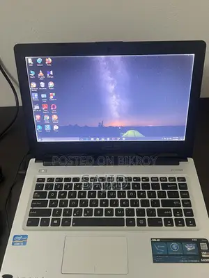 Laptop ASUS 4GB Intel Core I3 SSD 1T