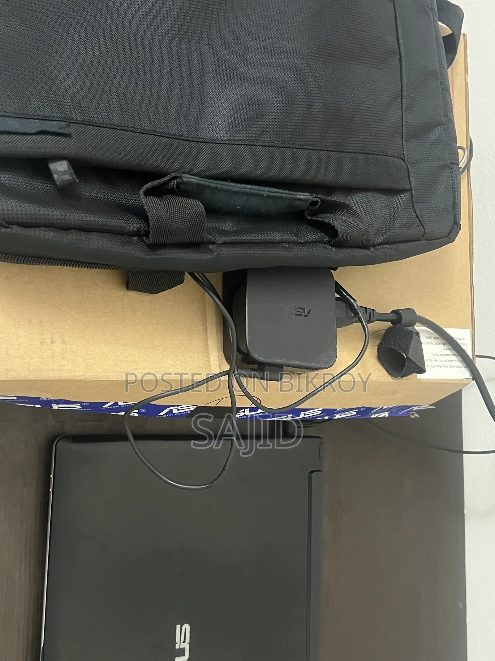 Laptop ASUS 4GB Intel Core I3 SSD 1T