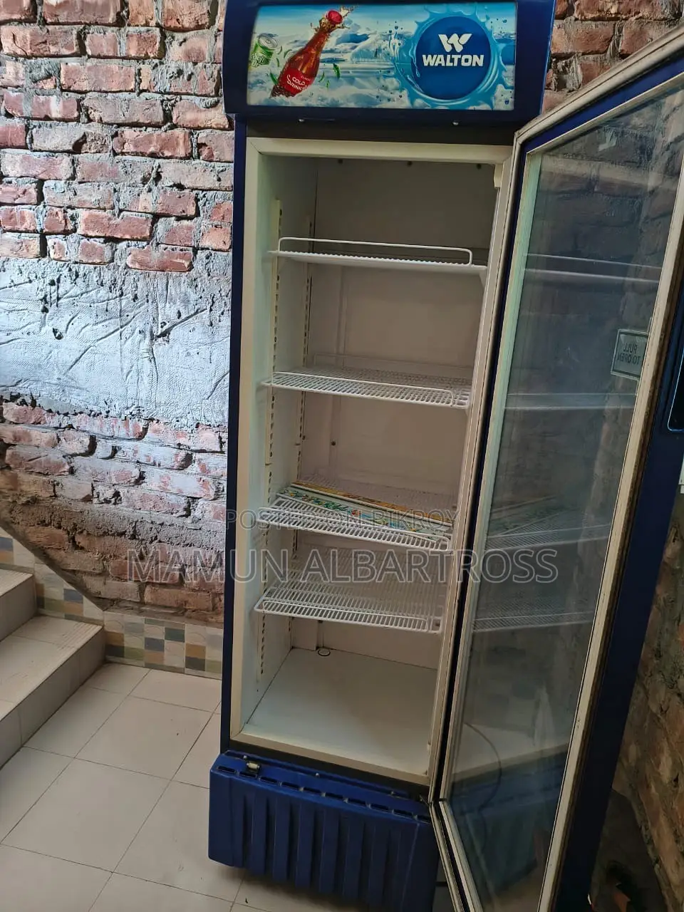 Walton Beverage Fridge 260 L