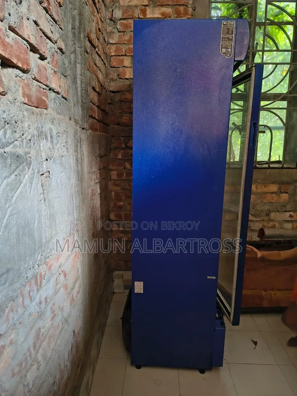 Walton Beverage Fridge 260 L