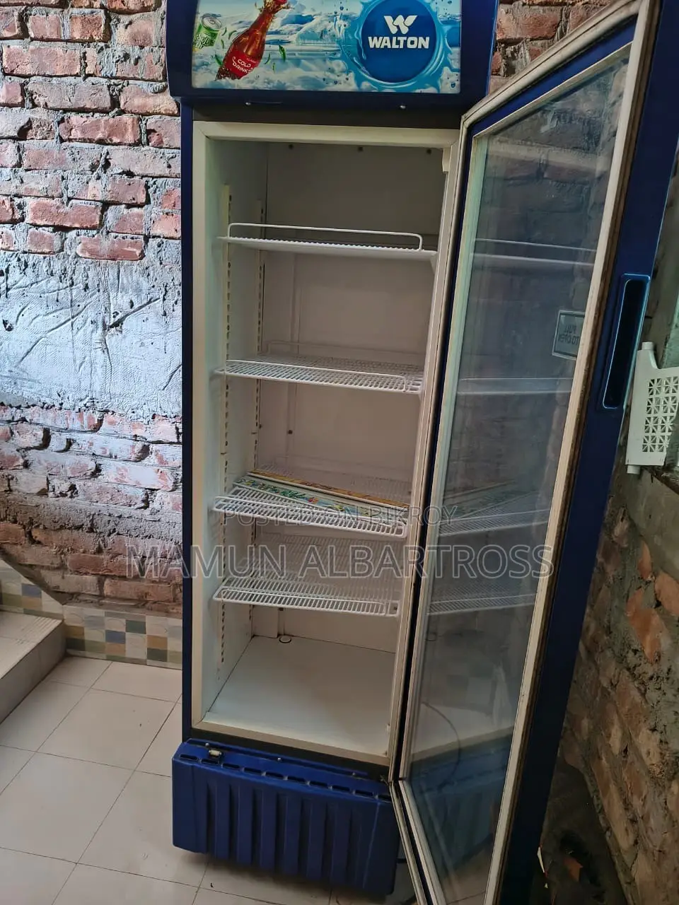 Walton Beverage Fridge 260 L