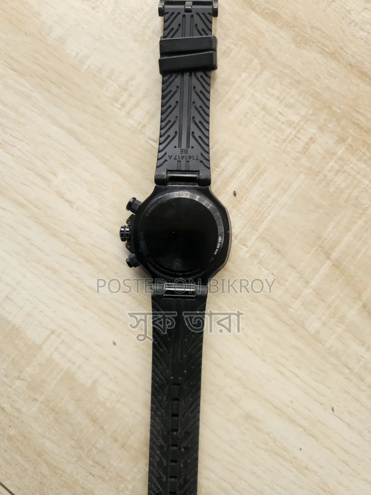Tissot T-Race Quartz Chronograph (Model: T141417 A) ঘড়ি আছে।