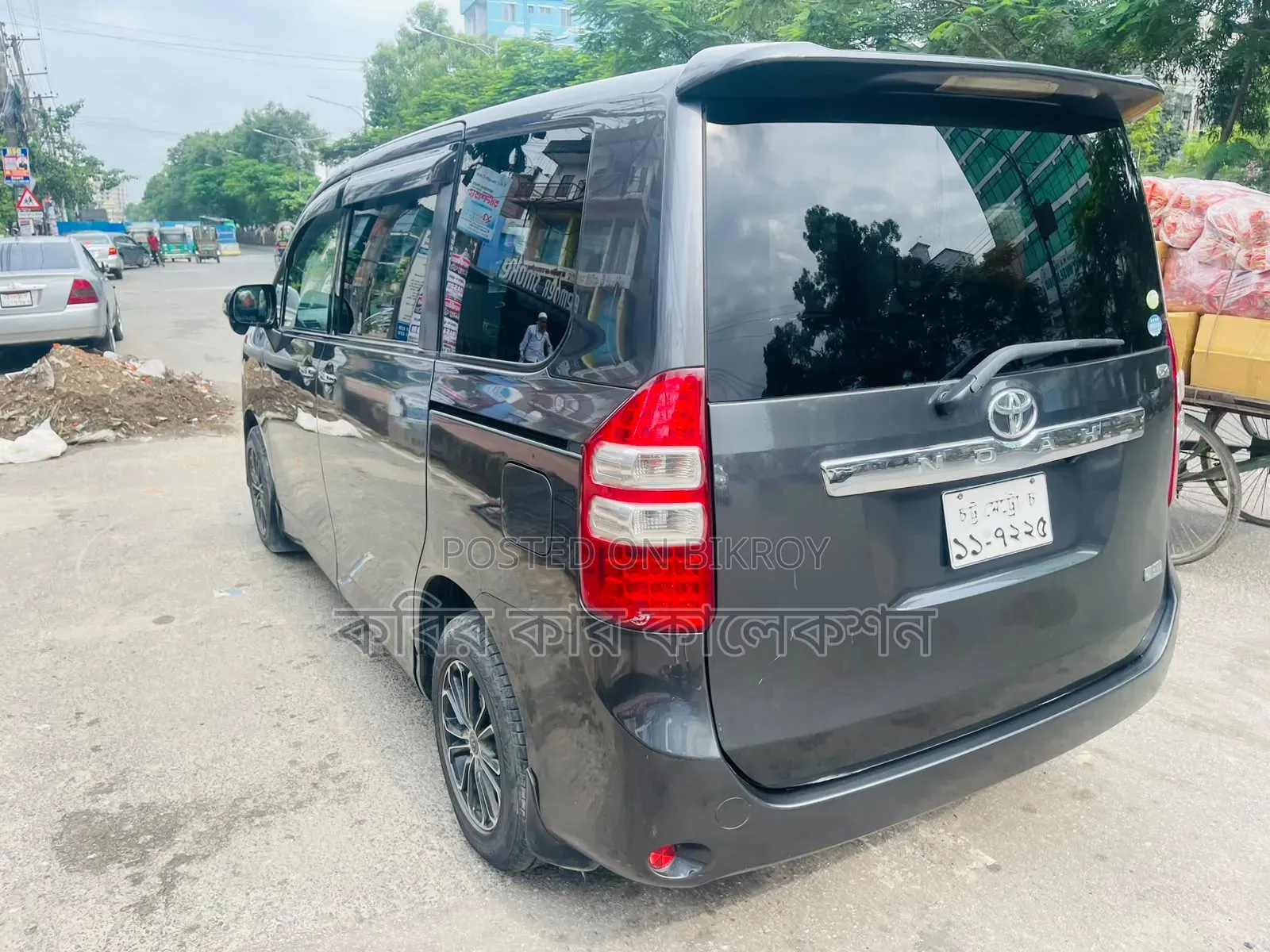 Toyota Noah 2011 Gray