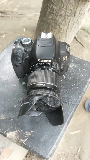Canon EOS 700D DSLR Camera + 18-55mm Kit Lens | Fresh Condition