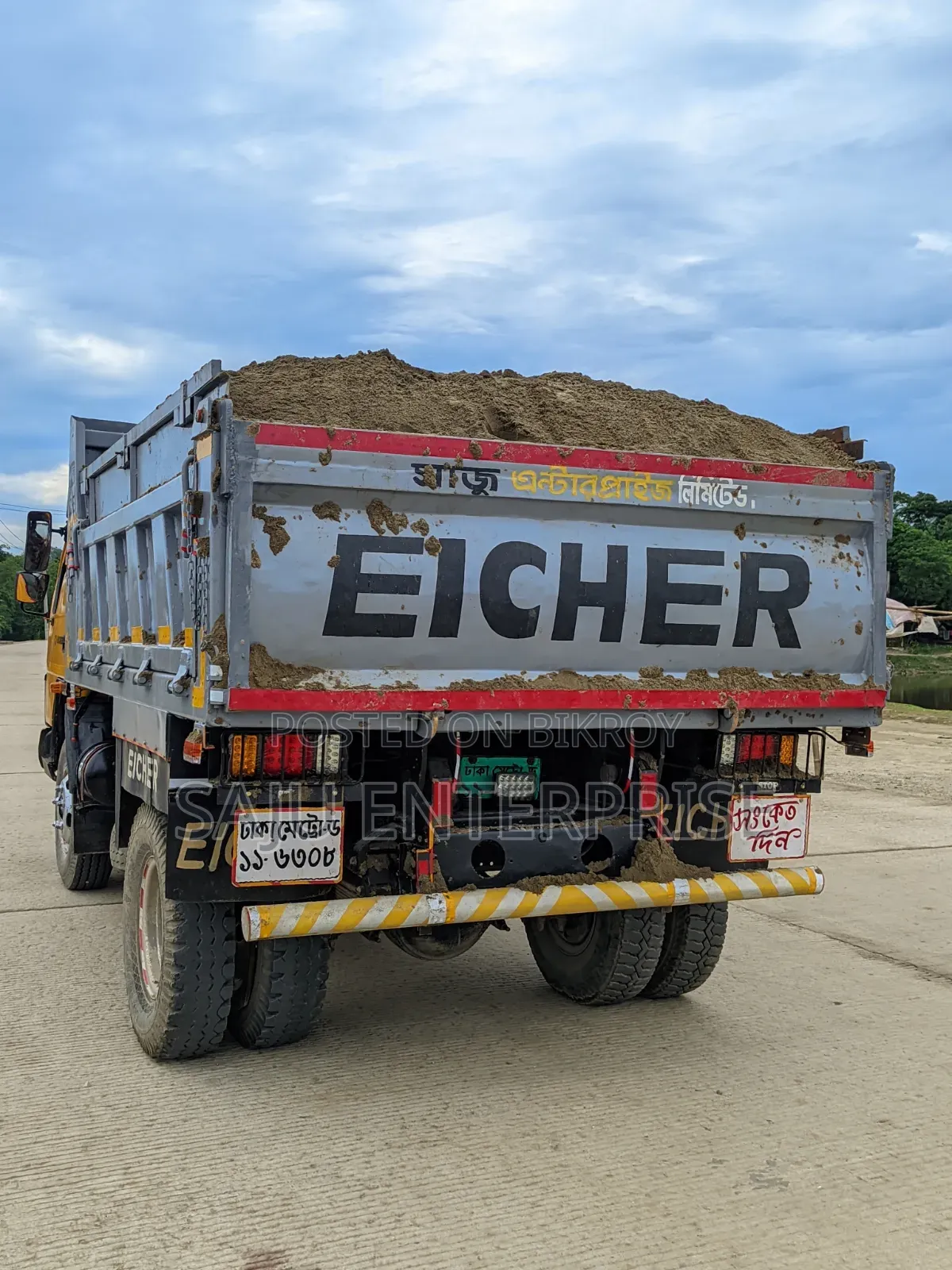 জরুরি বিক্রয় হবে: Eicher Pro 1080XPT Tipper Truck