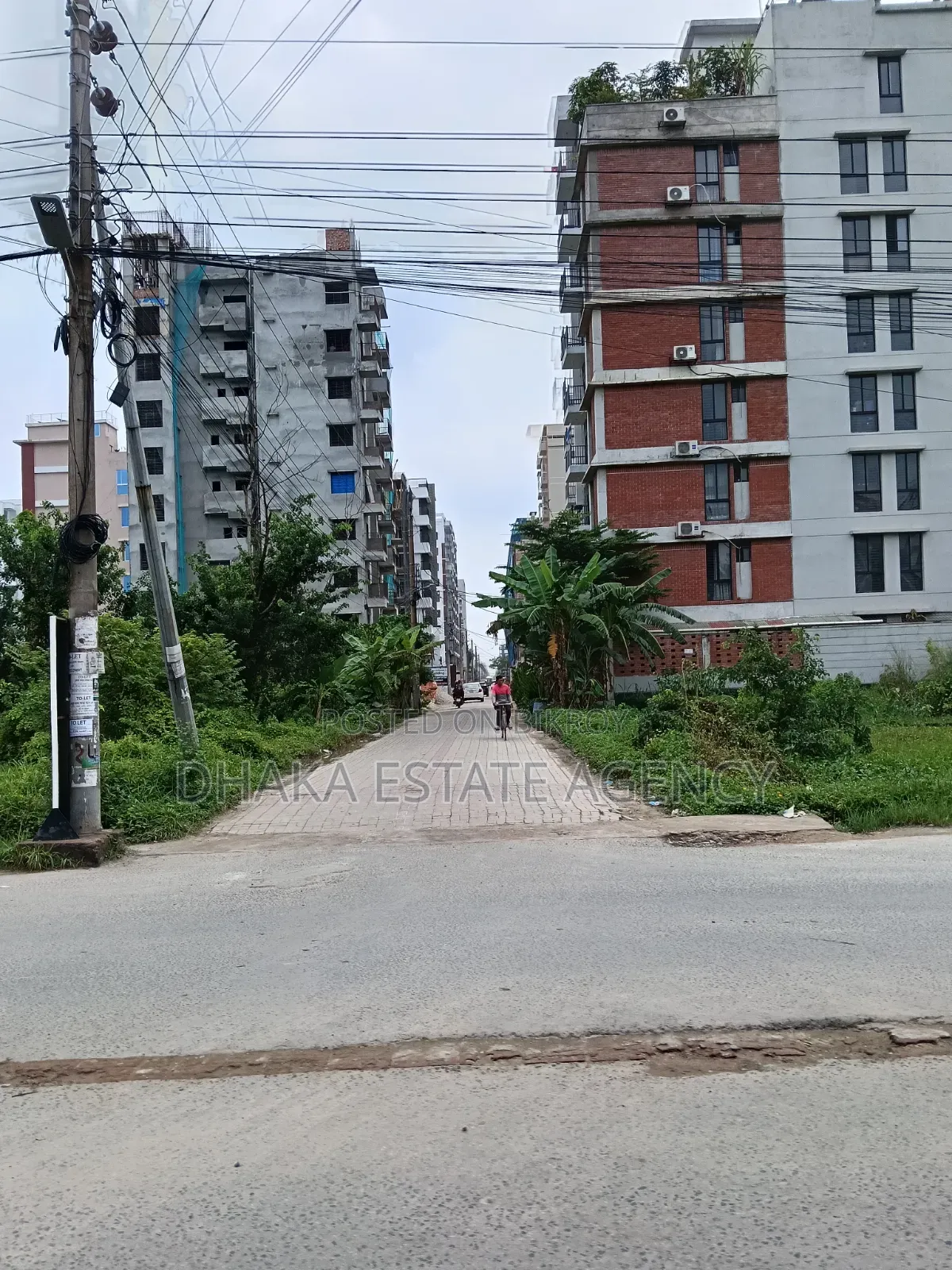 ব্লক-এন, উত্তর+দক্ষিণমুখী ৫+৫+৫+৫=২০ কাঠা প্লট বিক্রি