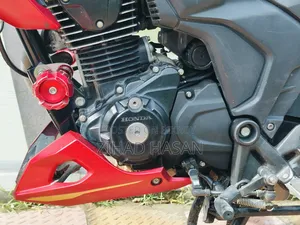 Honda Hornet 2.0 2024 Red
