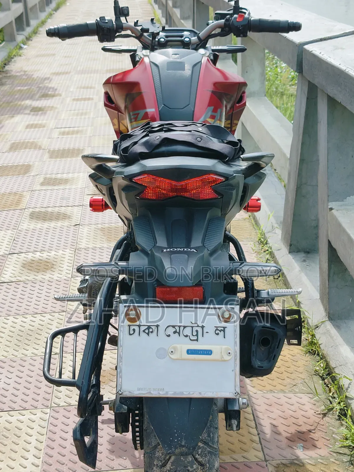 Honda Hornet 2.0 2024 Red