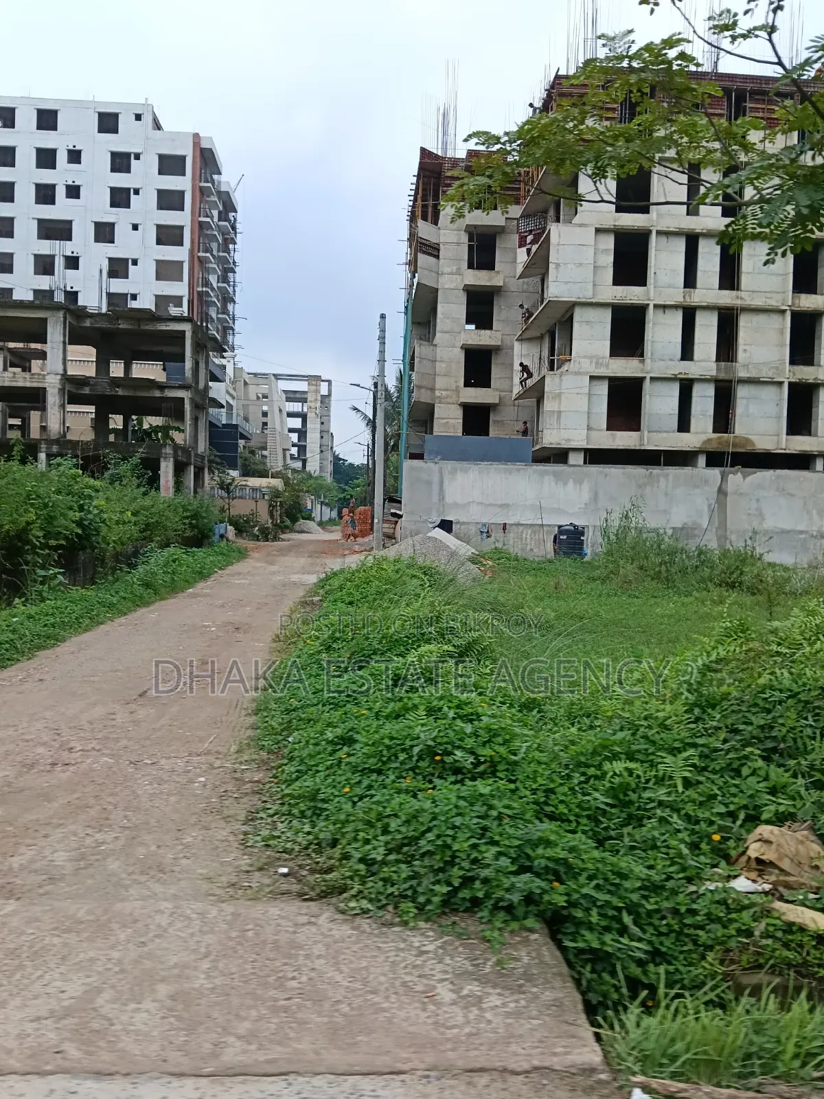 ব্লক-জে, ৫ কাঠা, ৬০ ফিট রোড ৩০০ ফিট রোড