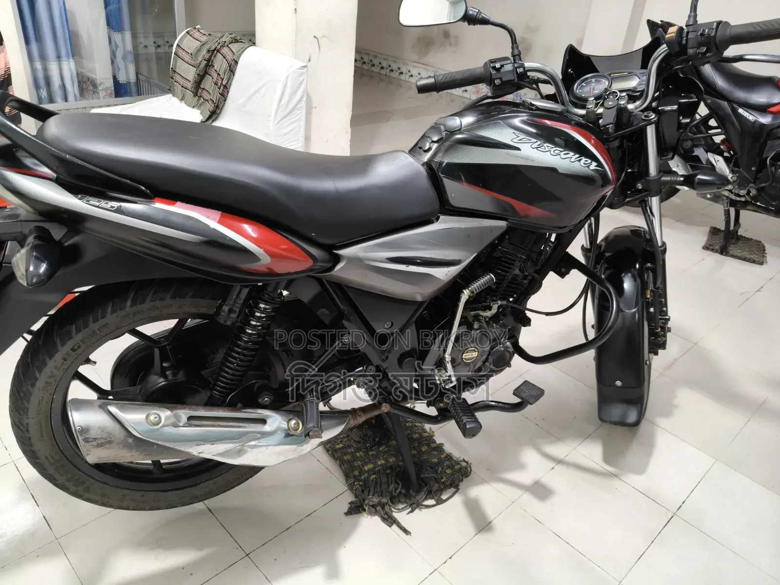 Bajaj Discover 125 2018 Black