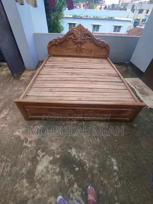 কাঠের পালং