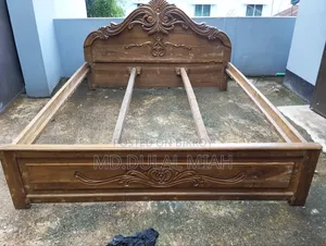 কাঠের পালং