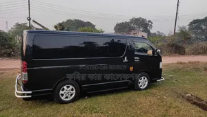 Toyota HiAce 2014 Black