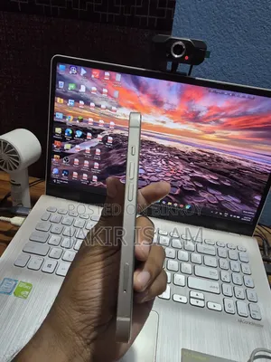 Apple iPhone 13 128 GB White