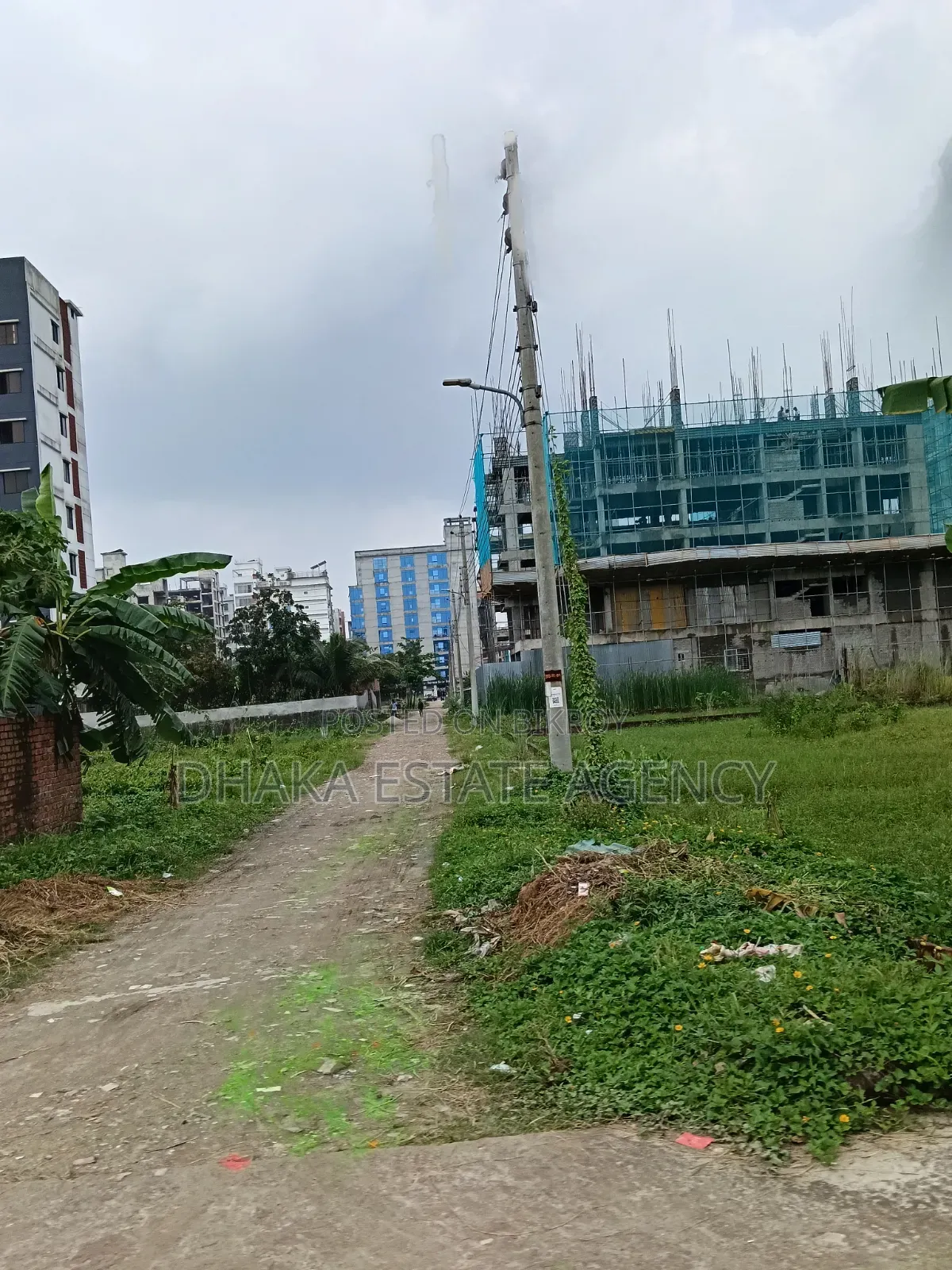 ব্লক-এম, দক্ষিণমুখী ৫ কাঠা প্লট বিক্রি