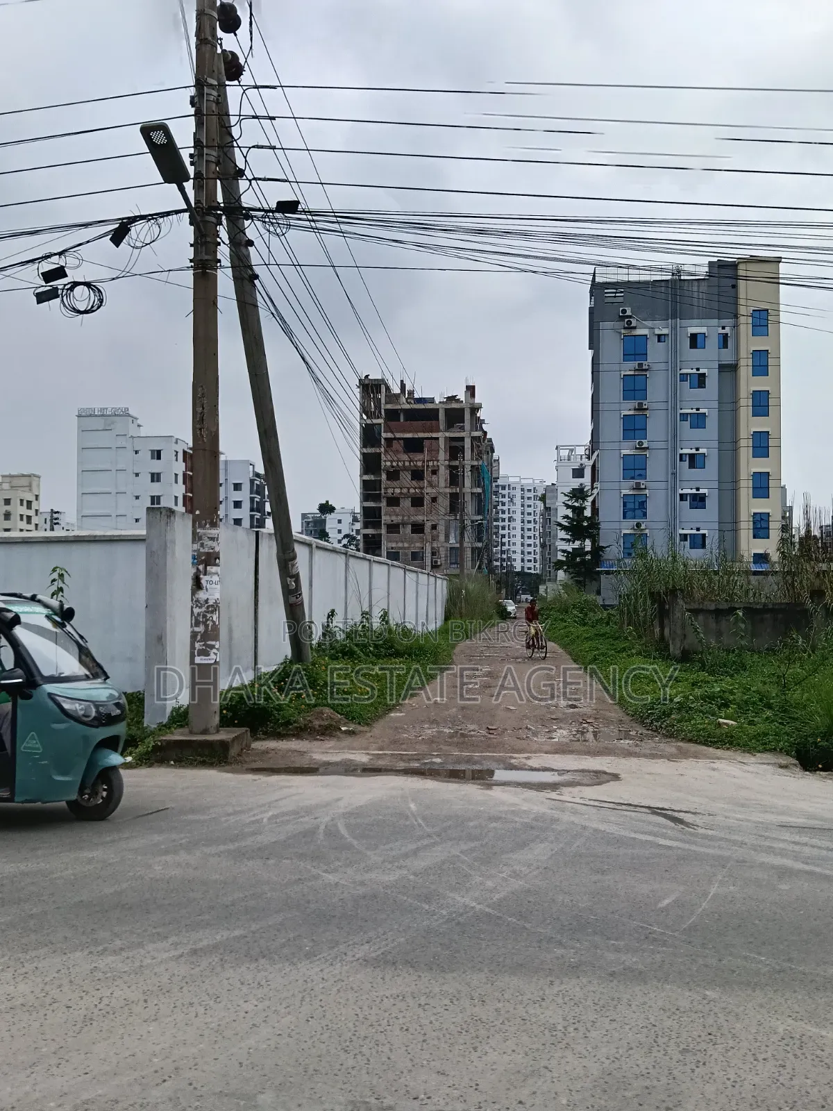 ব্লক-এম, দক্ষিণমুখী ৫ কাঠা প্লট বিক্রি