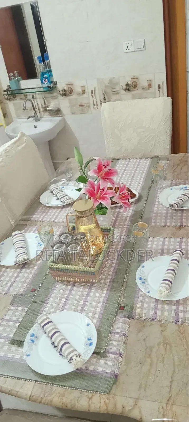 Complete Dining Table Set for Sale – Excellent Condition