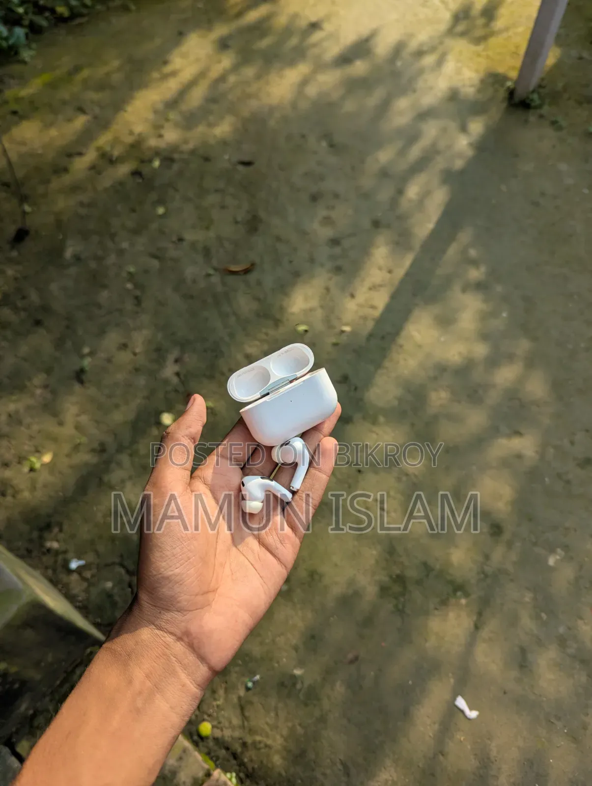 Apple Original AirPods Pro Gen 2 Wireless Charging Noise Cancellation