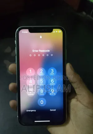 Apple iPhone XR 64 GB White