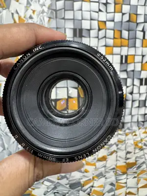 Canon 50mm Is