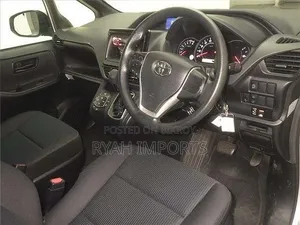Toyota Noah 2.0 FWD (7 Seater) 2021 Silver