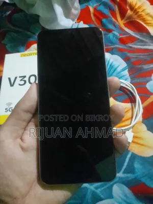 Realme V30 128 GB Gold