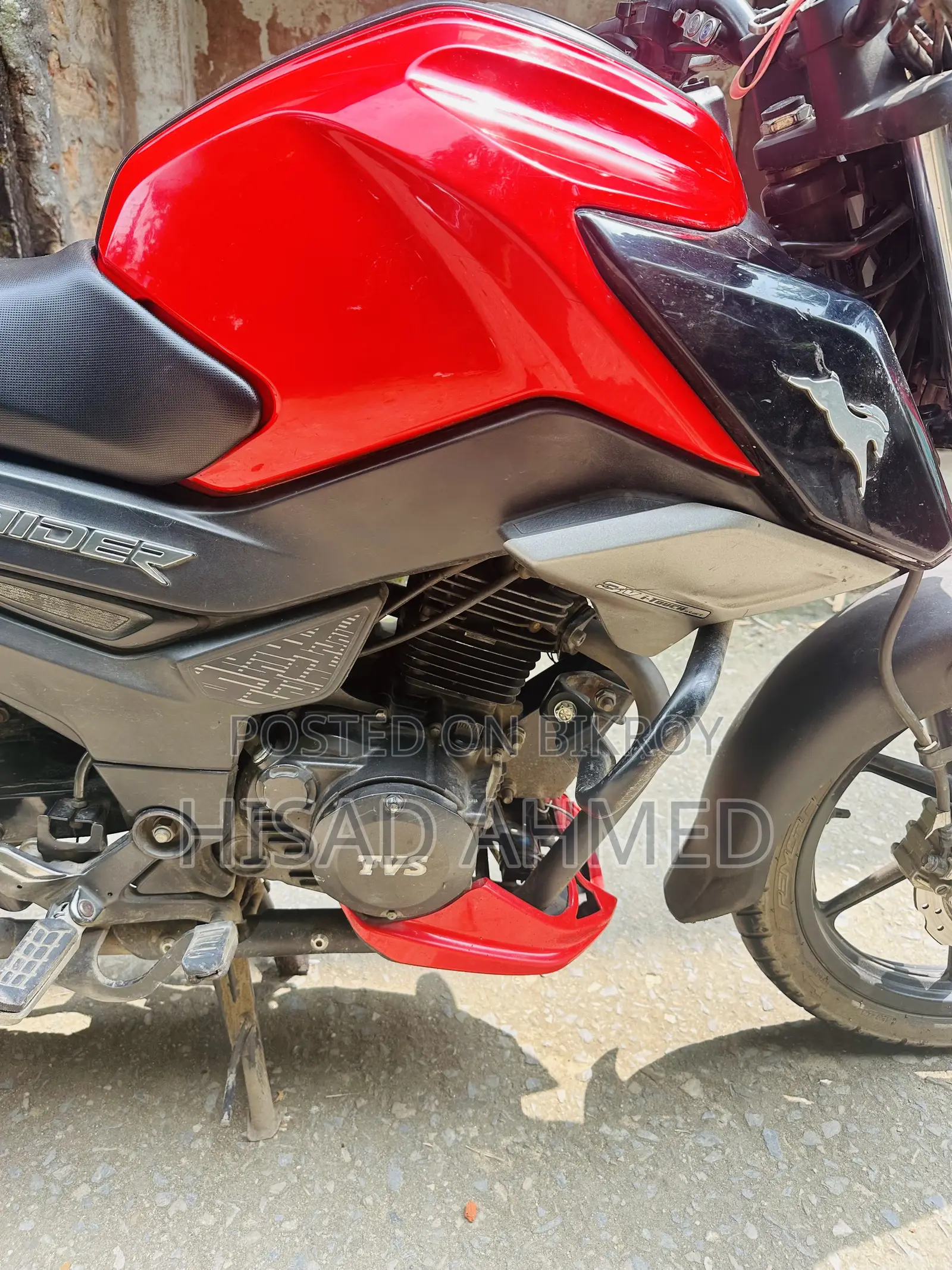 TVS Raider 125 2023 Red