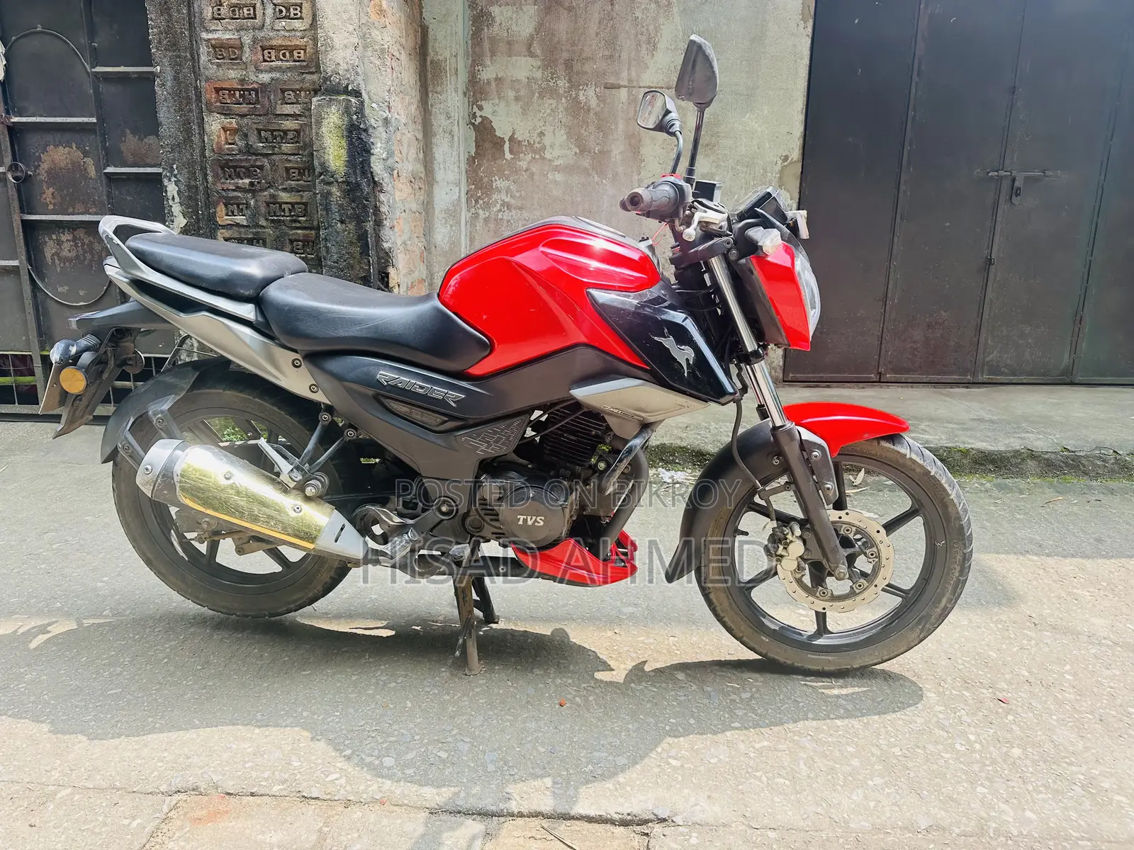 TVS Raider 125 2023 Red