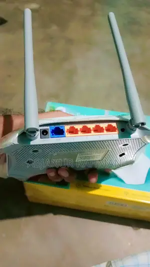Tp Link Router 300 MBPS Wireless N Router.