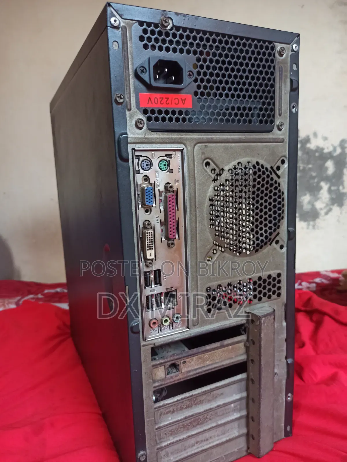 Desktop Computer Gigabyte 4GB Intel Pentium HDD 320GB