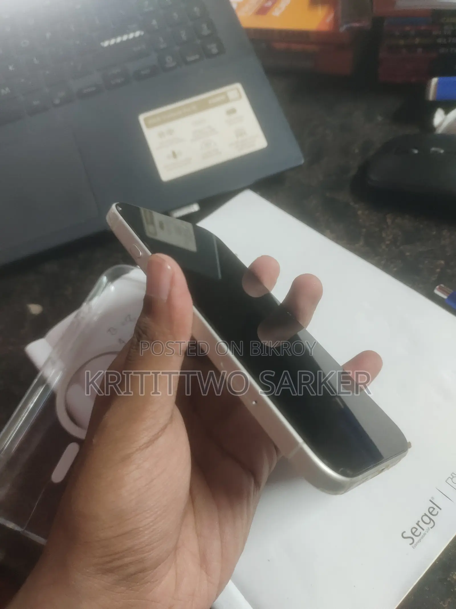 New Apple iPhone 16 128 GB White