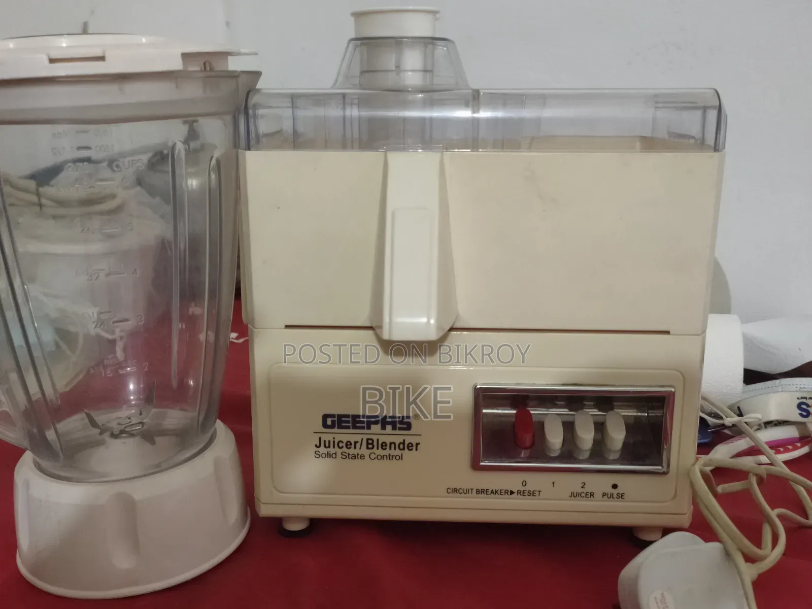 Geepas Juicer/Blender.