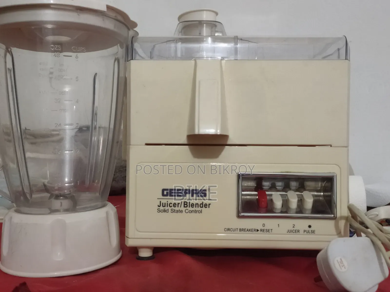 Geepas Juicer/Blender.