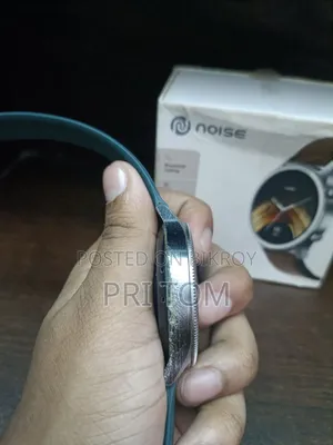 Noisefit Halo Smartwatch