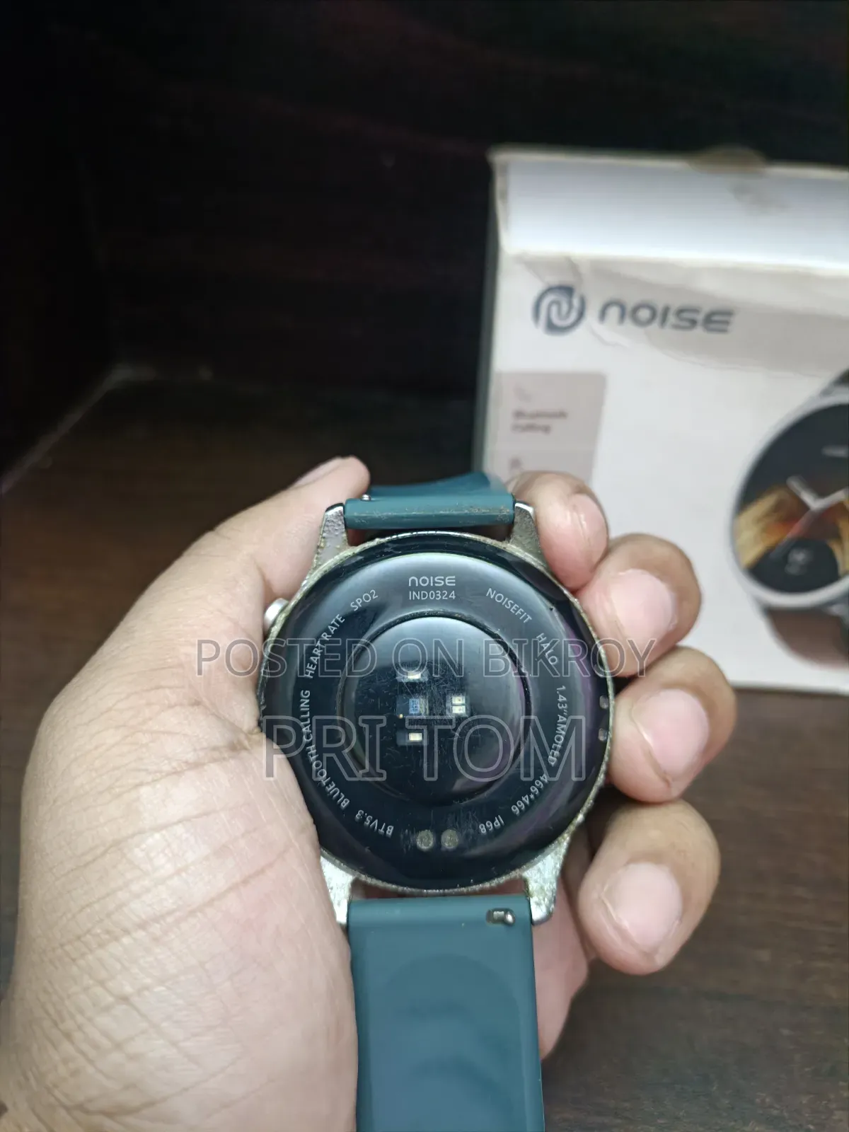 Noisefit Halo Smartwatch