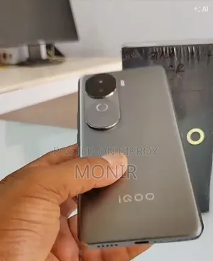 Vivo iQOO Z9s 128 GB Silver
