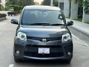 Toyota Sienta 2012 Gray