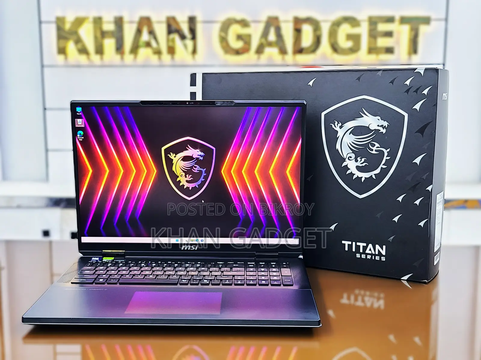 Laptop MSI Titan 18 HX AI 64GB Intel Core Ultra 9 SSD 6T