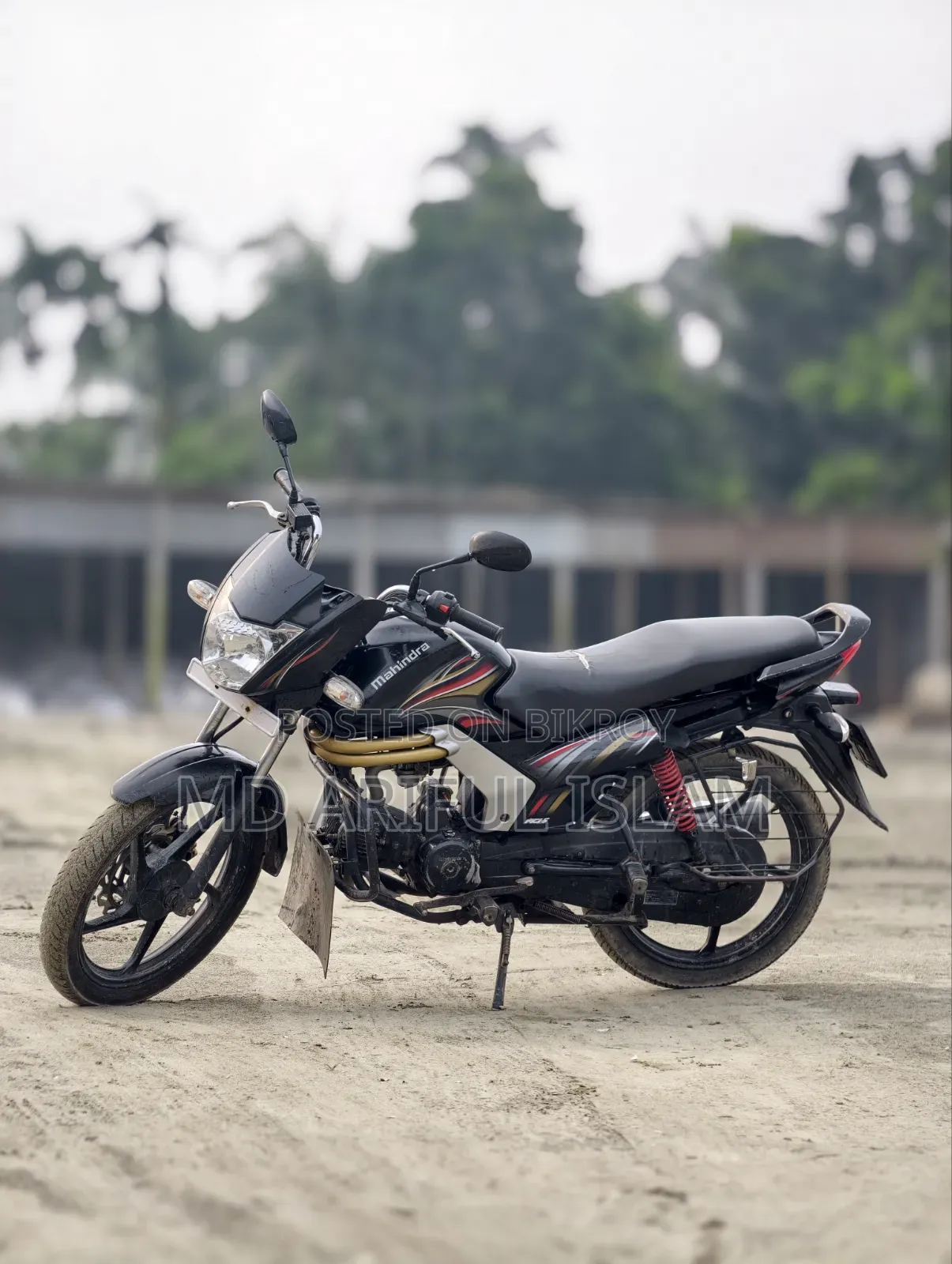 মাহিন্দ্রা সেঞ্চুরো ২০১৬ ব্ল্যাক