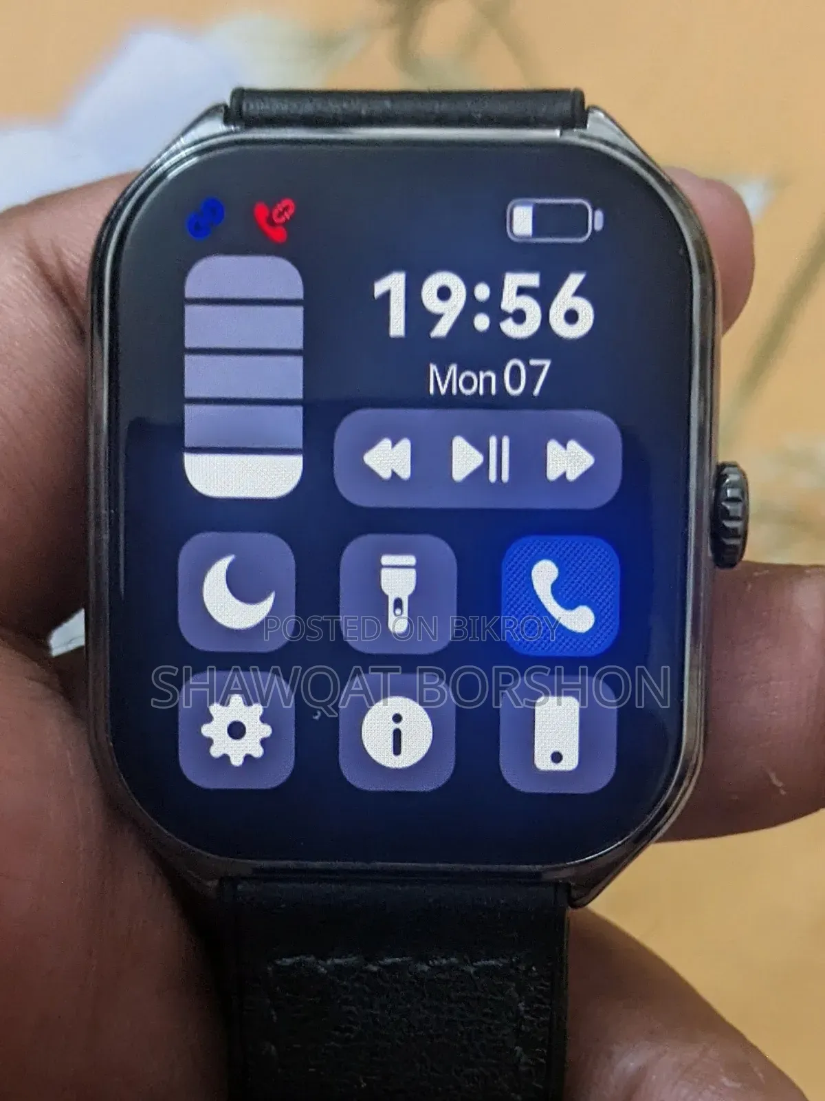 Hoco Y28 Ultra Thin AMOLED Smart Watch (Call Version) Fresh Condition